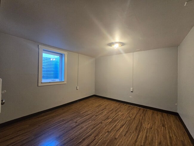 Building Photo - 135 Custer Ave