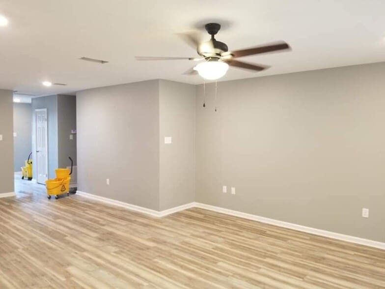 Building Photo - 3 Briarwood Cir