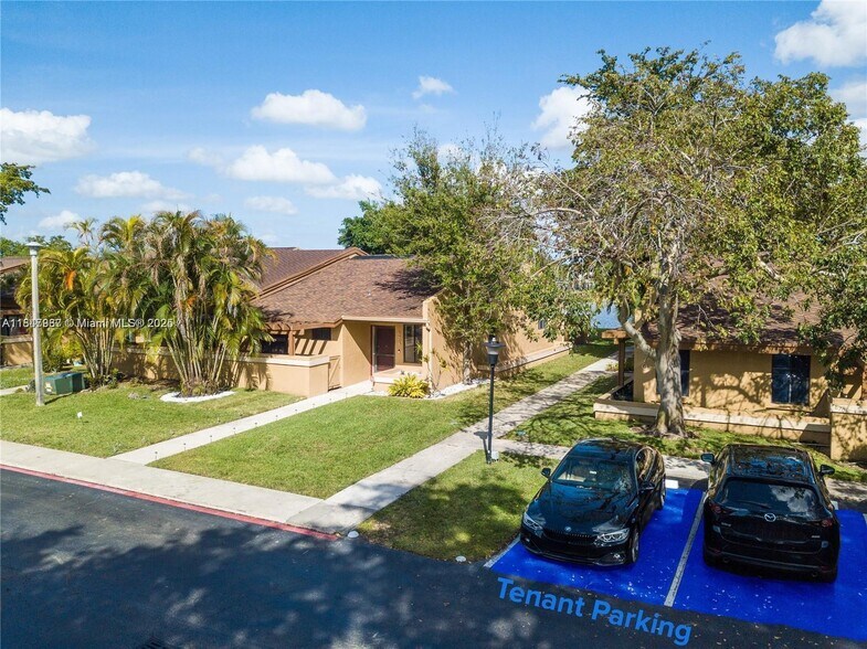 Building Photo - 874 NW 79th Ter