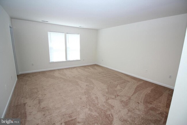 Building Photo - 43 Thomas Harmon Dr