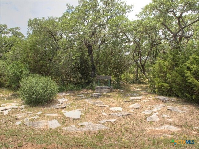 Building Photo - 2632 Henley Dr