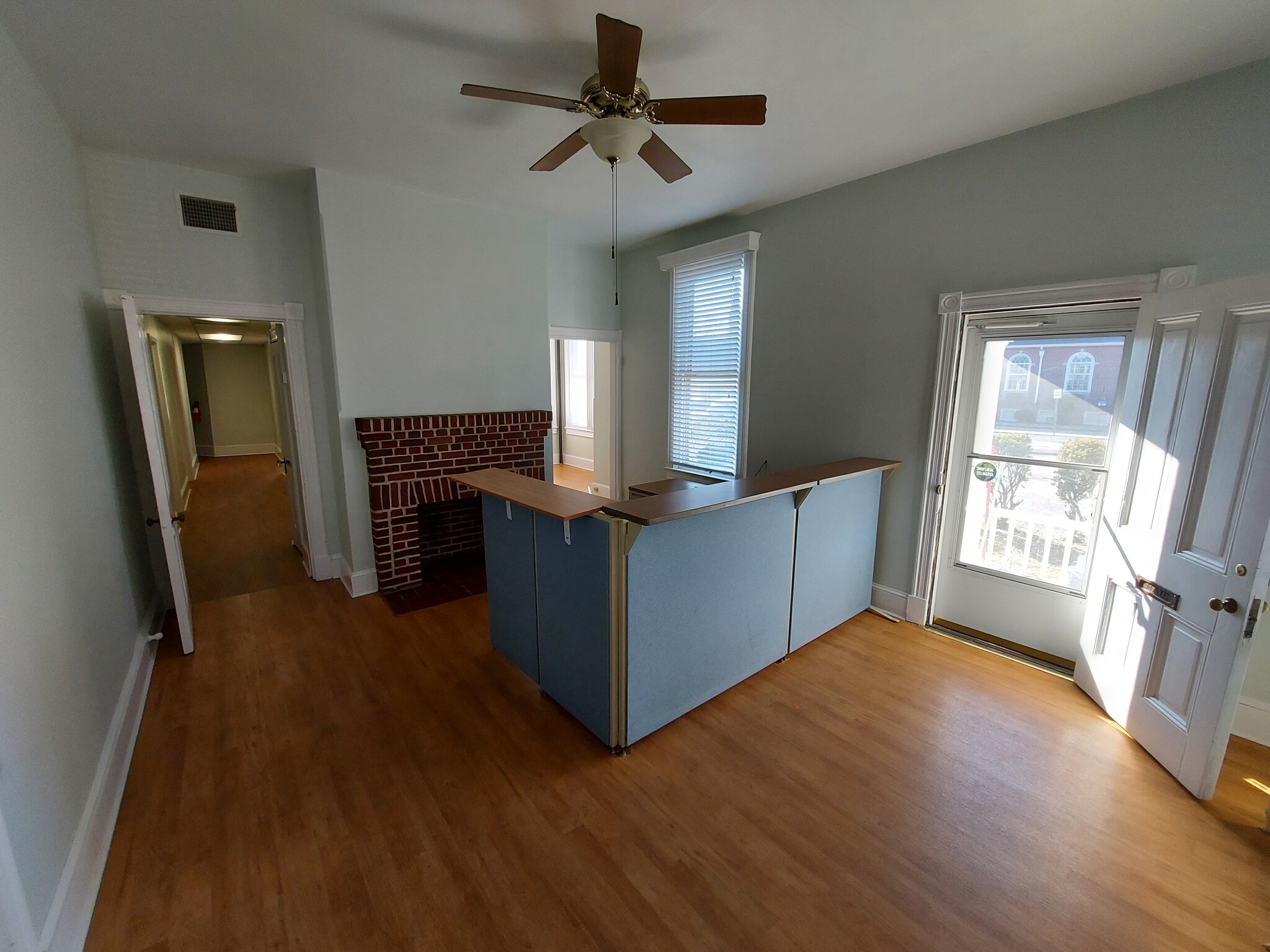 Office Space - 305 N Division St