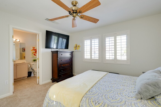 Building Photo - 16431 W Boulder Vista Dr