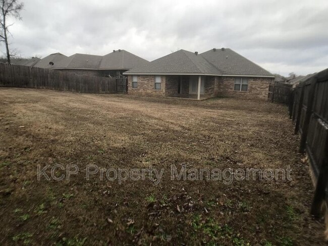 Building Photo - 6105 Red Cedar Cir