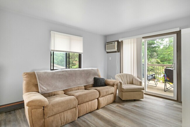 Building Photo - 271 Shannon Ct