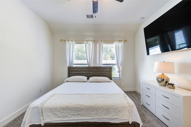 Building Photo - 10636 Wild Chives