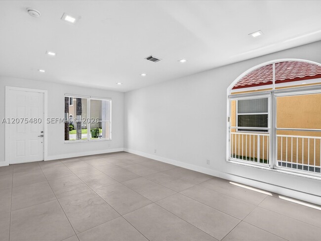 Building Photo - 1800 NW 78th Ave