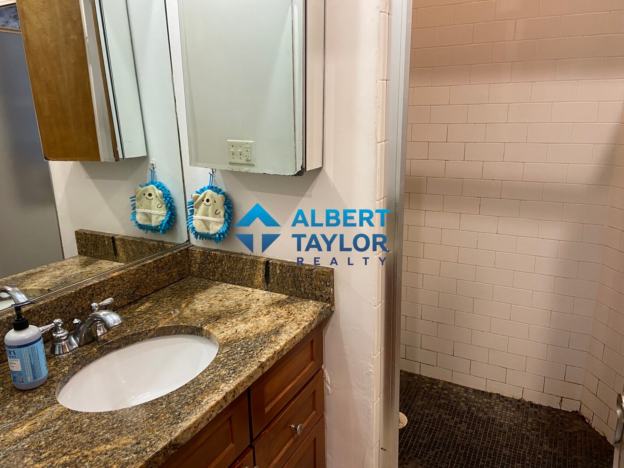 Building Photo - 64 Louis Prang St