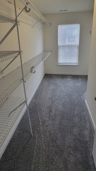 Building Photo - 6512 Kings Grove Ct