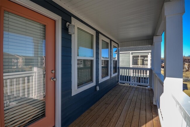 Building Photo - 641 N Keats Dr