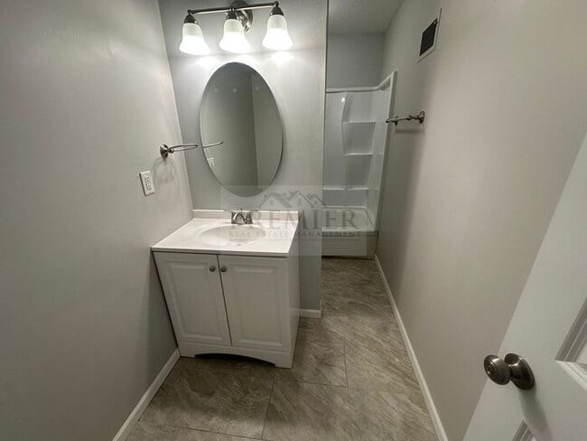 Building Photo - 9314 Reeder Dr