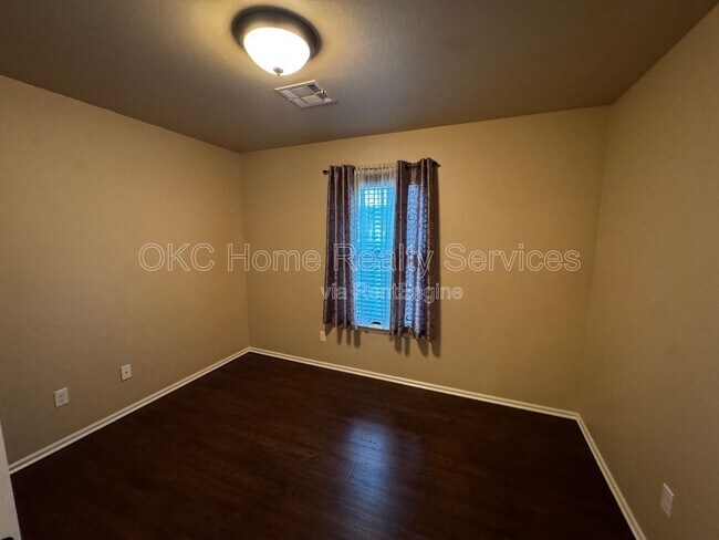 Building Photo - 8020 Kaden Rd