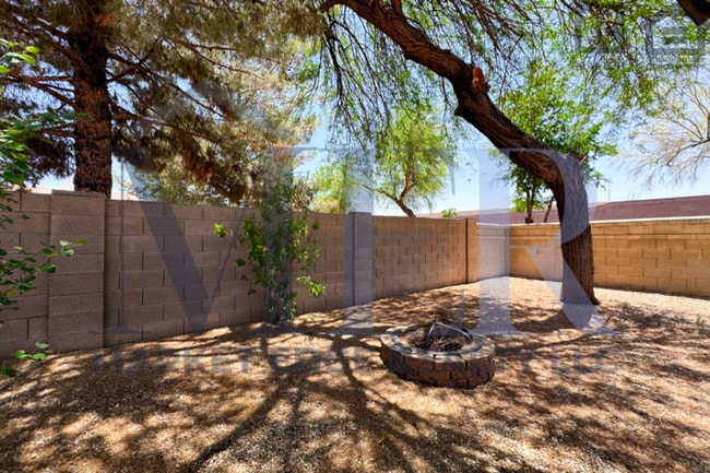 Building Photo - 3Bed/2Bath House at Arrowhead Lakes! $199 MOVE-IN SPECIAL! Ready for Immediate Move-In!