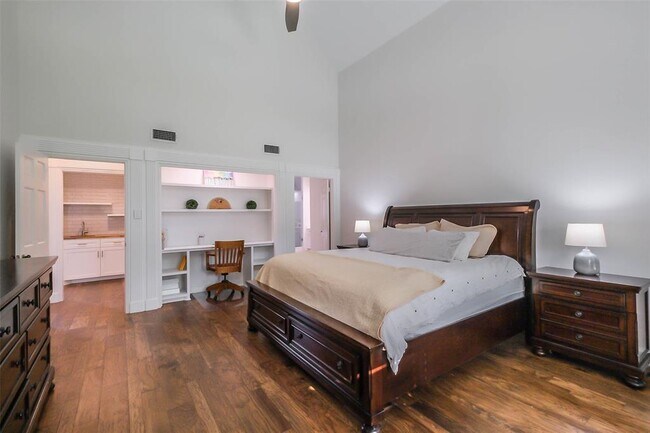 Building Photo - 1319 Hannington Dr