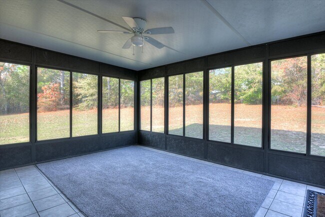 Building Photo - 2102 Howard Mill Rd