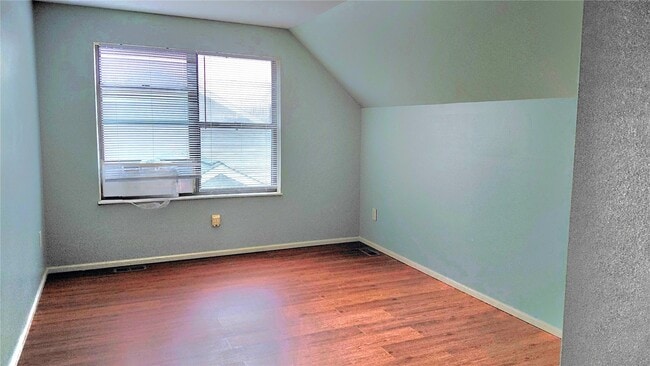 Building Photo - 961 Villa Gran Way