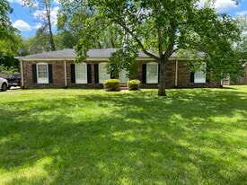 Building Photo - 641 Harpeth Bend Dr