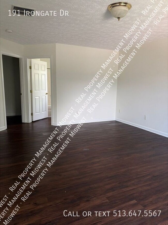 Building Photo - 191 Irongate Dr