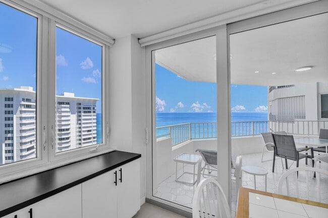 Building Photo - 550 S Ocean Blvd