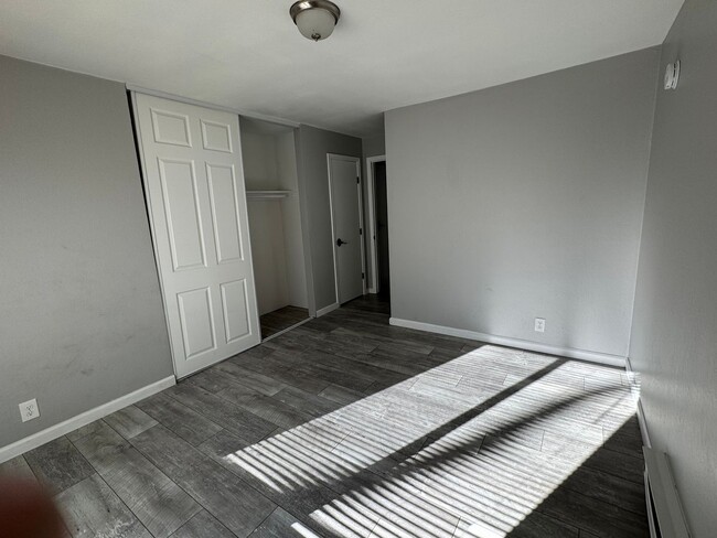 Building Photo - Upstairs 2 bedroom condo with washer and d...