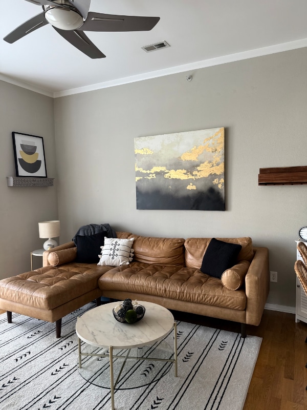 Building Photo - 2125 Southend Dr