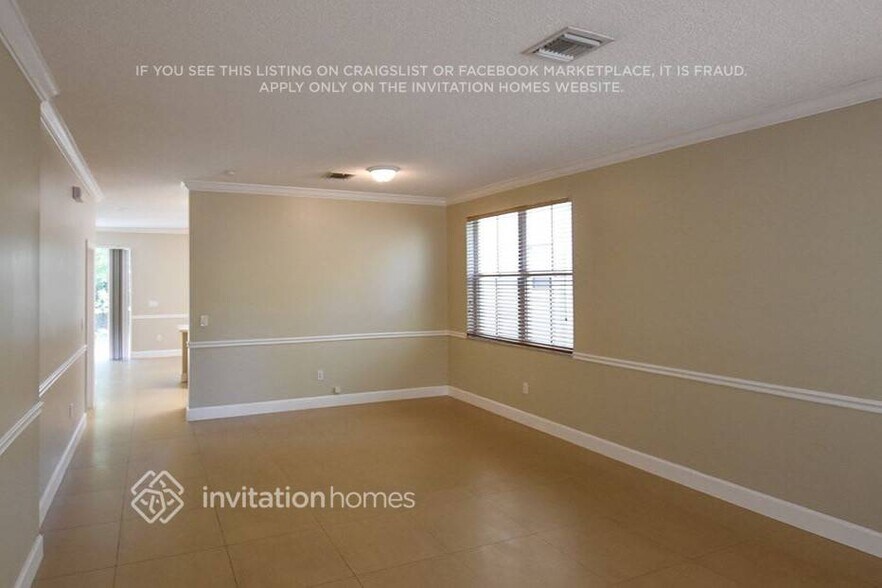 Building Photo - 15891 SW 48th Manor