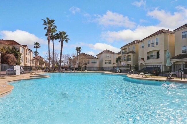 Building Photo - 7150 Windwater Pkwy N