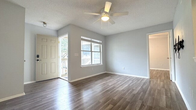 Building Photo - 1600 Big Tree Rd