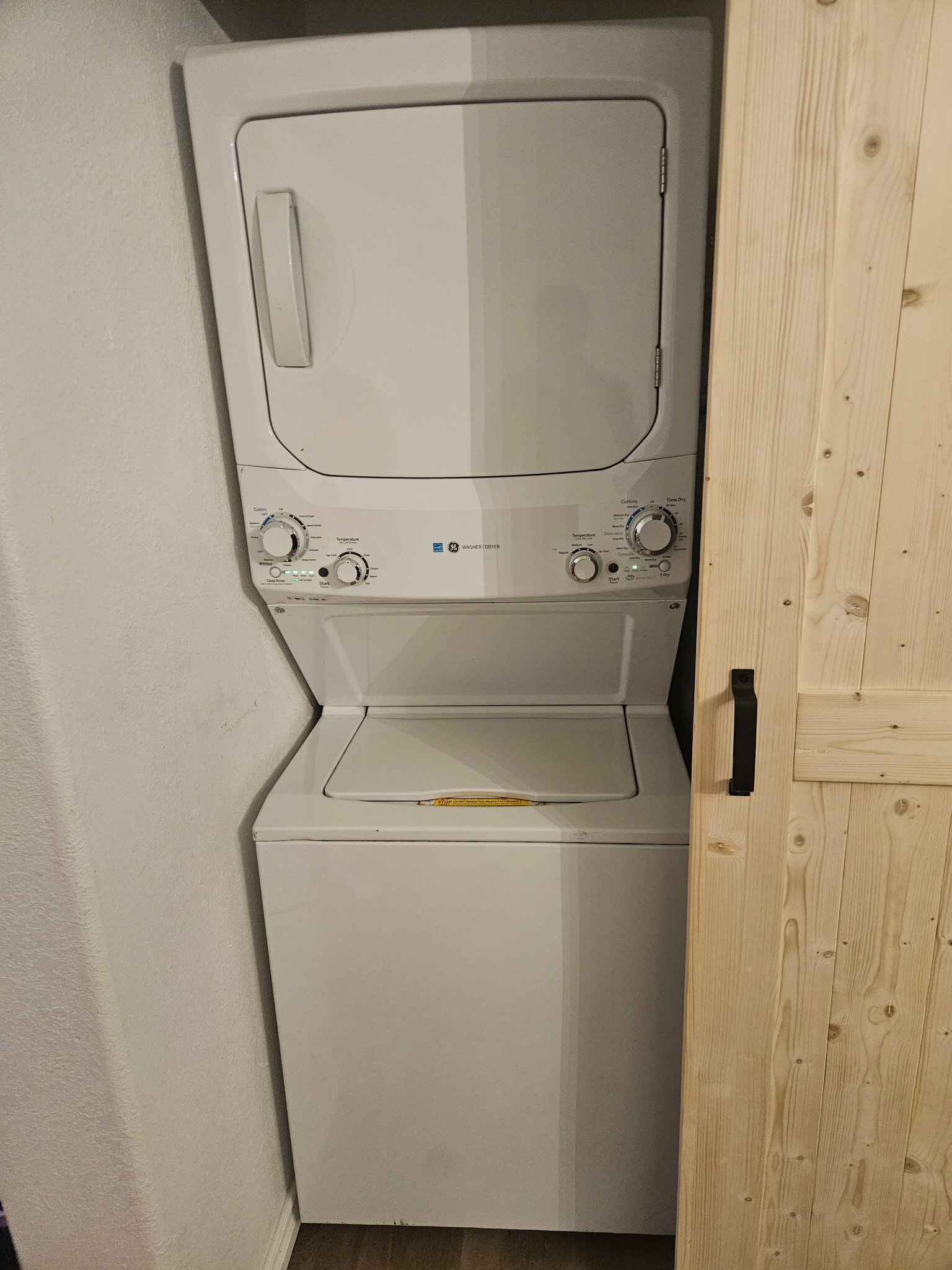 laundry - 718 N 18th St