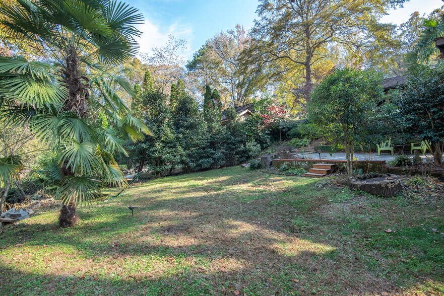 Building Photo - 1096 Oakfield Dr SE