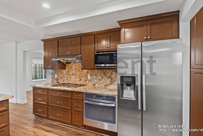 Building Photo - 129 John Kirk Ct