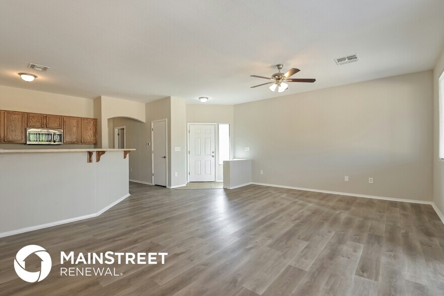 Building Photo - 3520 W Avenida Sombra