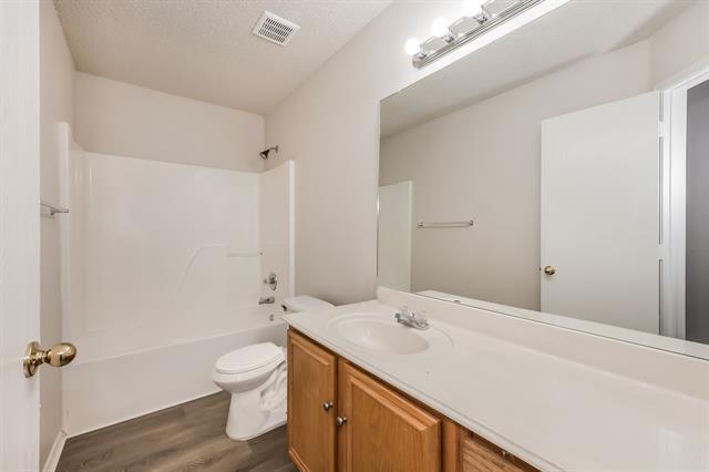 Building Photo - 10836 Deauville Cir N