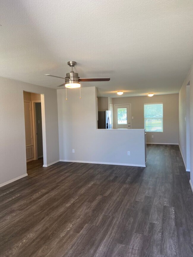 Building Photo - *Pre-leasing* Three Bedroom | Two Bath Home in Conrad Court