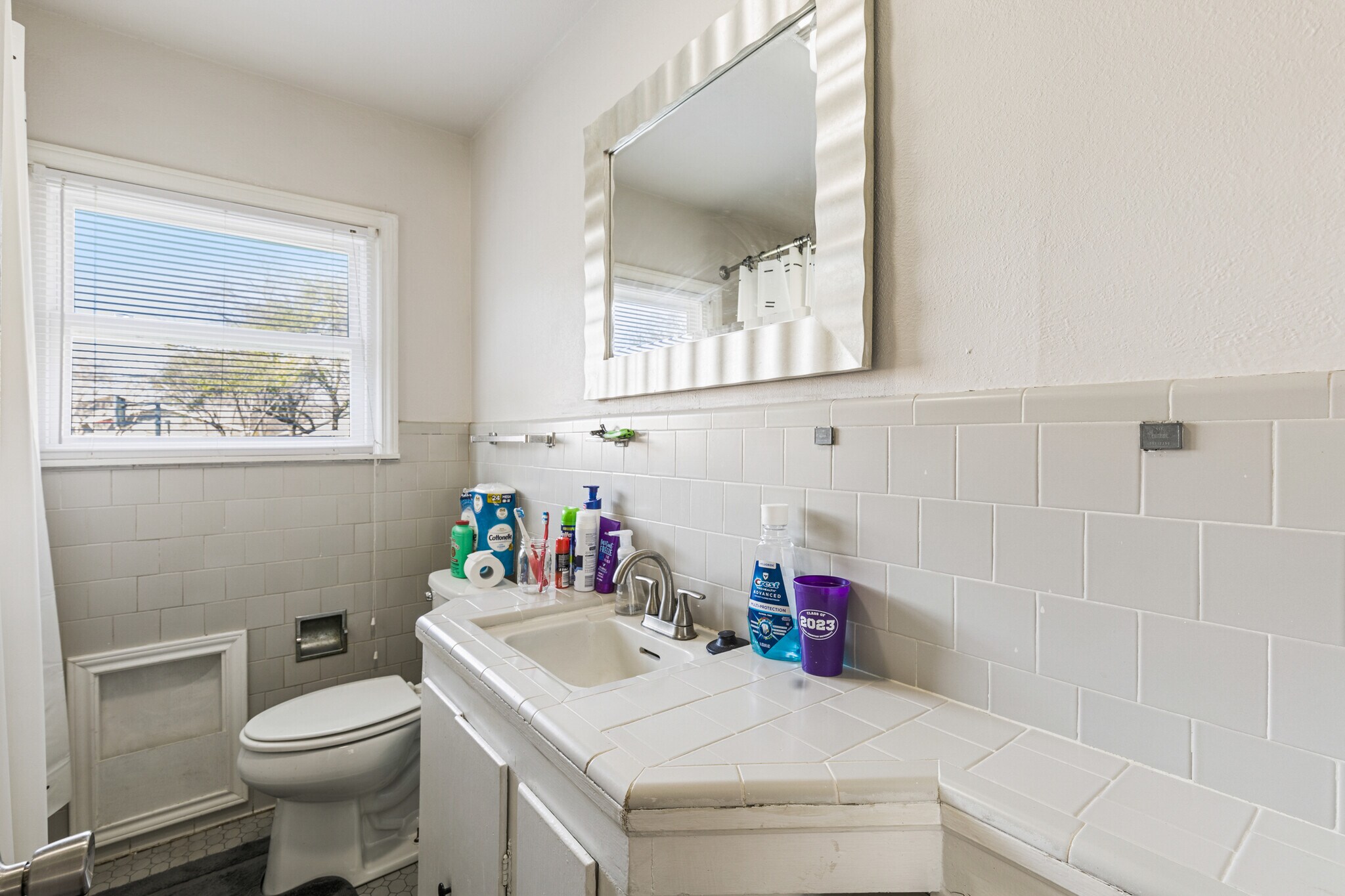 Building Photo - 3504 Corto Ave