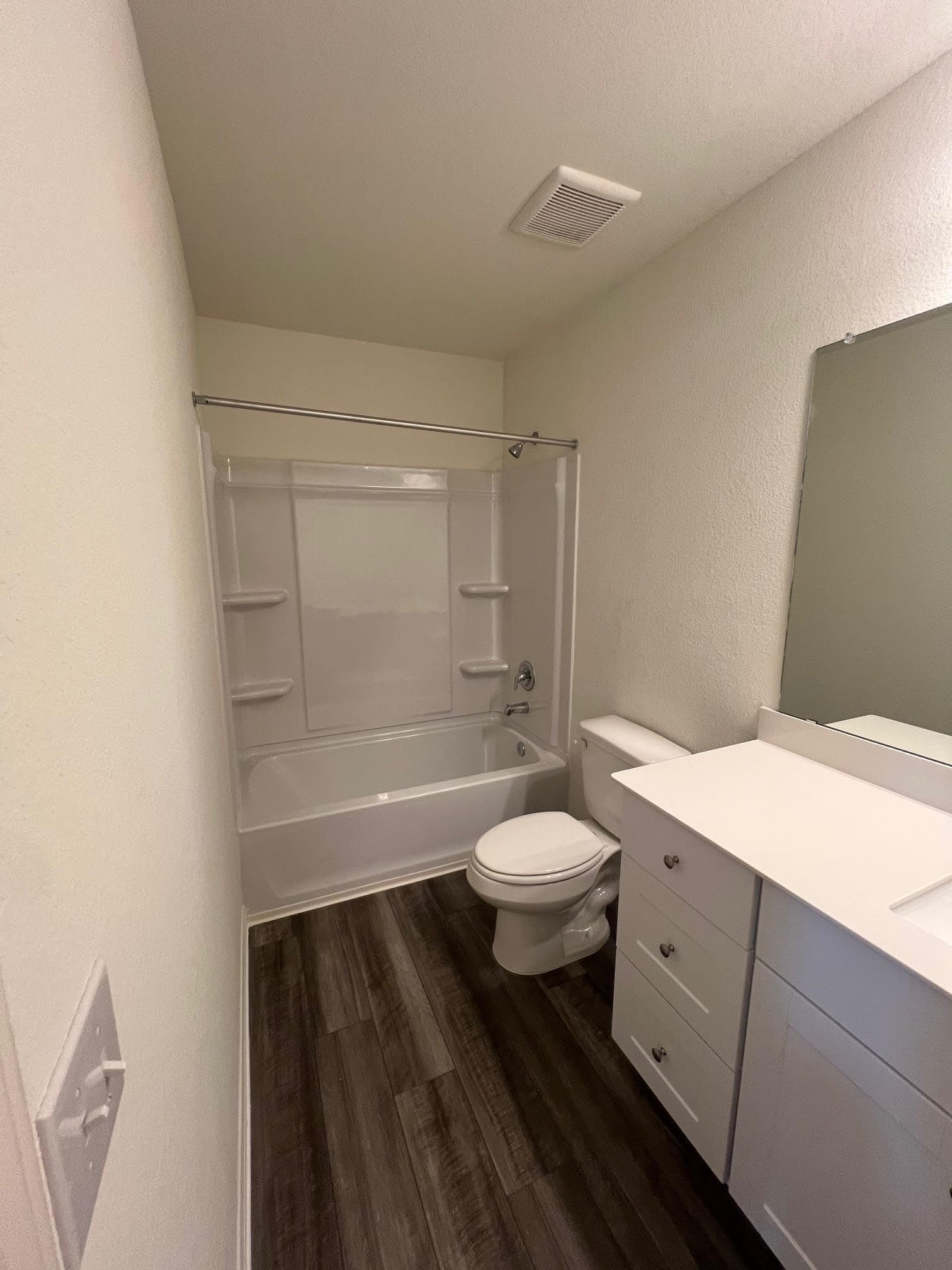Upstairs Guest Bathroom - 407 Estuary Dr