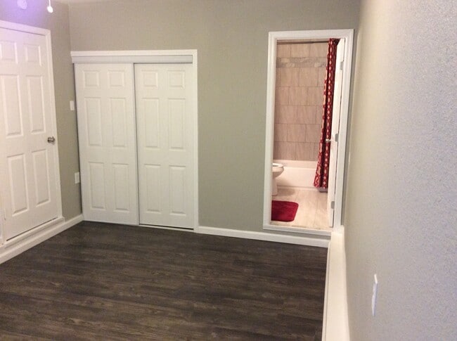 Building Photo - GREAT COLLEGE PROPERTY--PRE-LEASING FOR AUGUST! Completely Updated! 3 bedroom/2 bath Close to TTU...