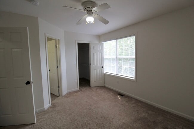 Building Photo - 1326 Devon Ln