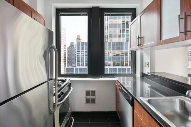 Building Photo - 1 bedroom in New York NY 10038