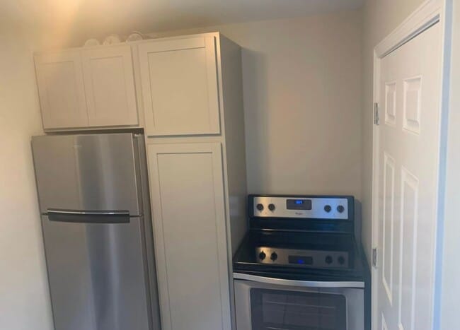 Building Photo - For Lease - 2BD/2BA Near Downtown Pendleto...