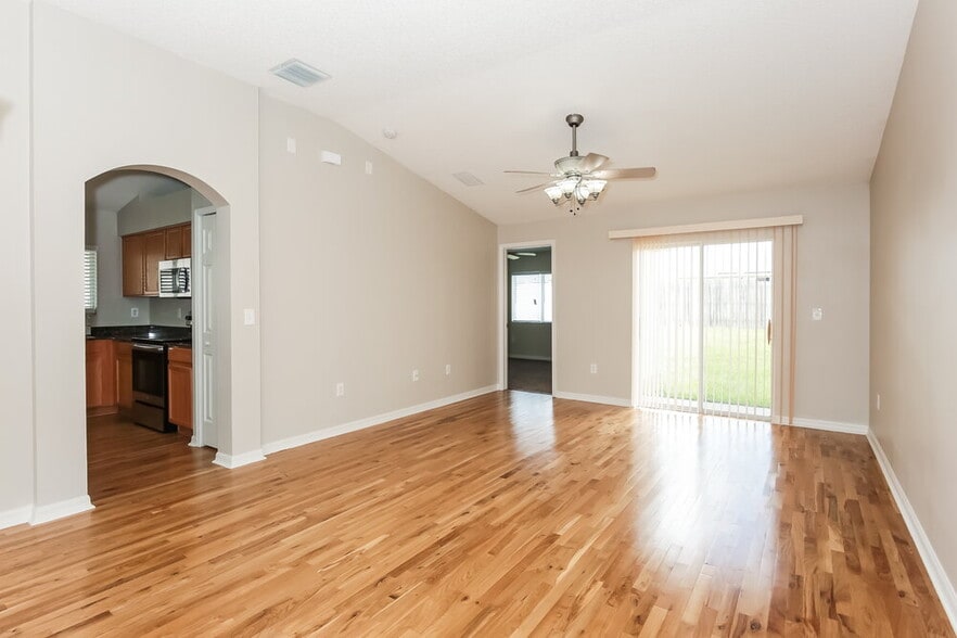 Building Photo - 11026 Whittney Chase Dr