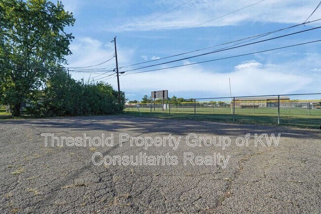 Building Photo - 3672-3678 Arnelle Road