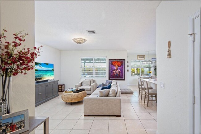 Building Photo - 8175 NW Greenbank Cir