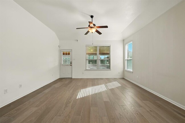 Building Photo - 9219 Gilbert Hollow Dr