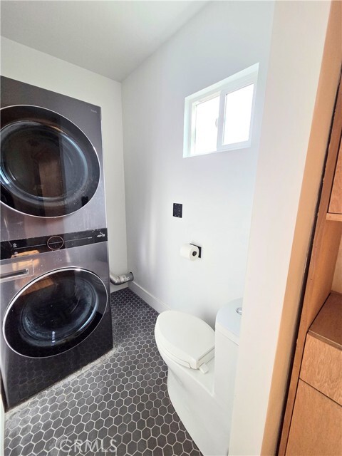 Building Photo - 2068 San Francisco Ave