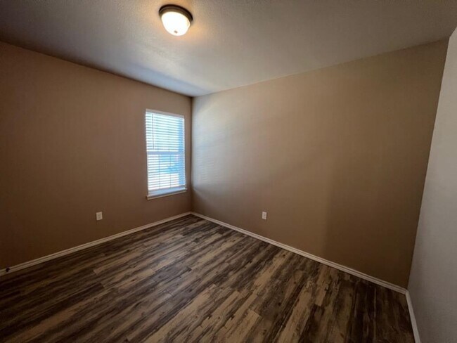 Building Photo - 2407 N Avenue N Unit