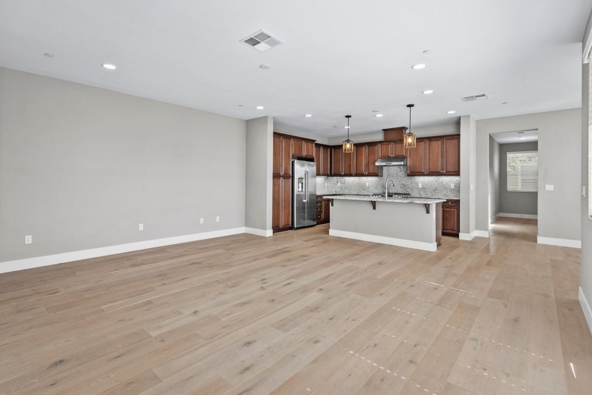 Building Photo - 118 Bonano Ln