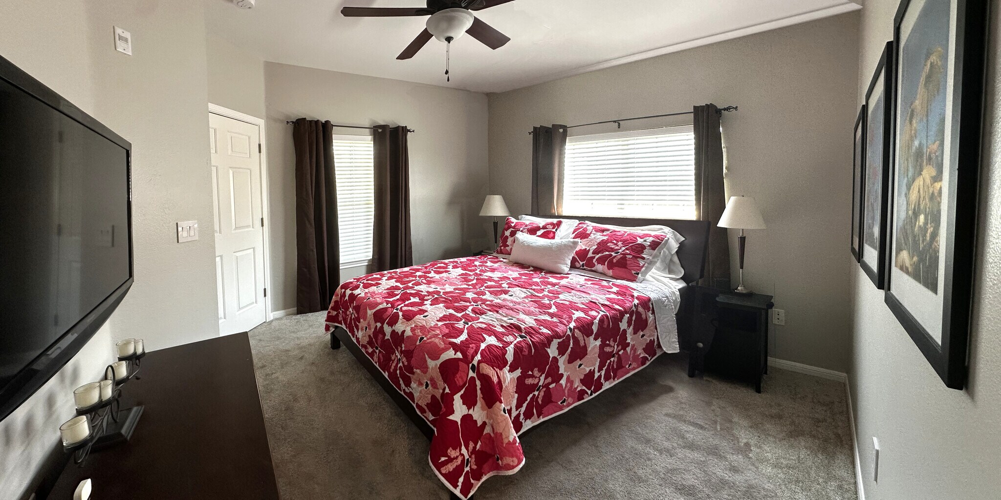 The carpet in this room is extra luxurious - 2320 Gracy Farms Ln