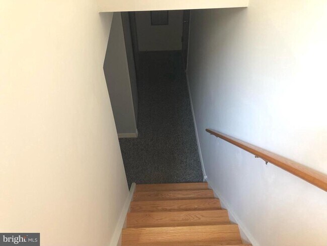 Building Photo - 9244 Jamison Ave