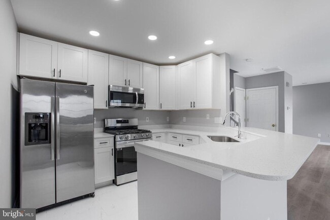 Building Photo - 12765 Fair Crest Ct